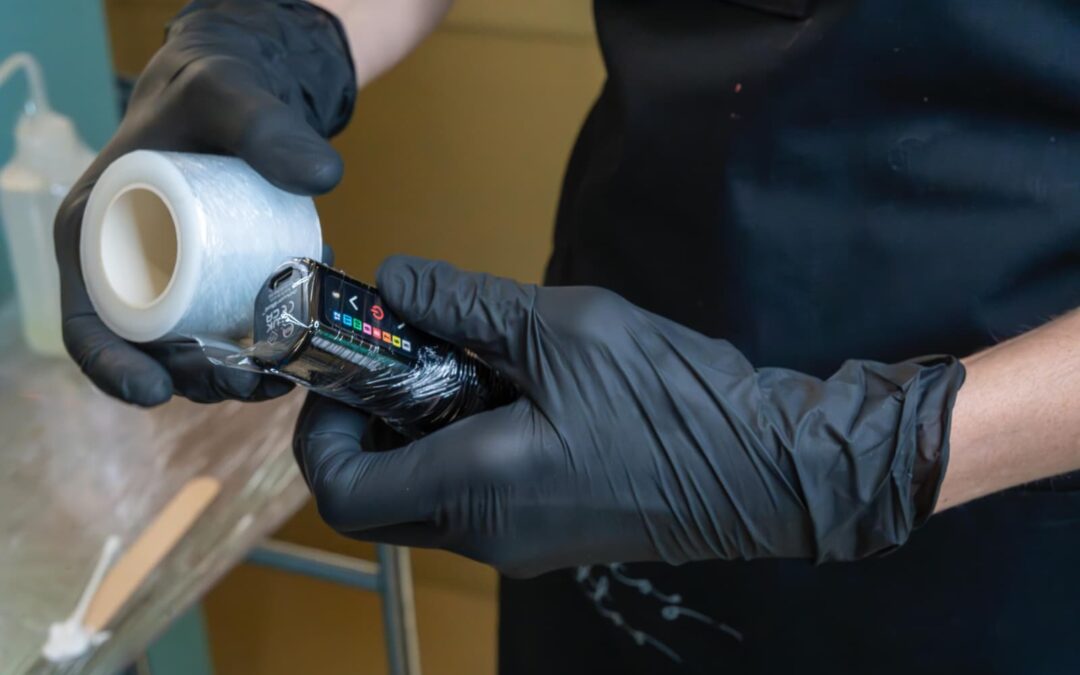 Descubre cómo el camuflaje de cicatrices con micropigmentación ayuda a disimular marcas en la piel. Tatuaje paramédico | Barcelona y Madrid.